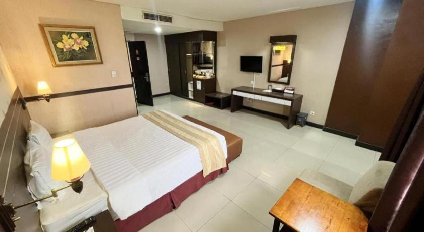 Grand Antares Hotel Medan Exterior photo