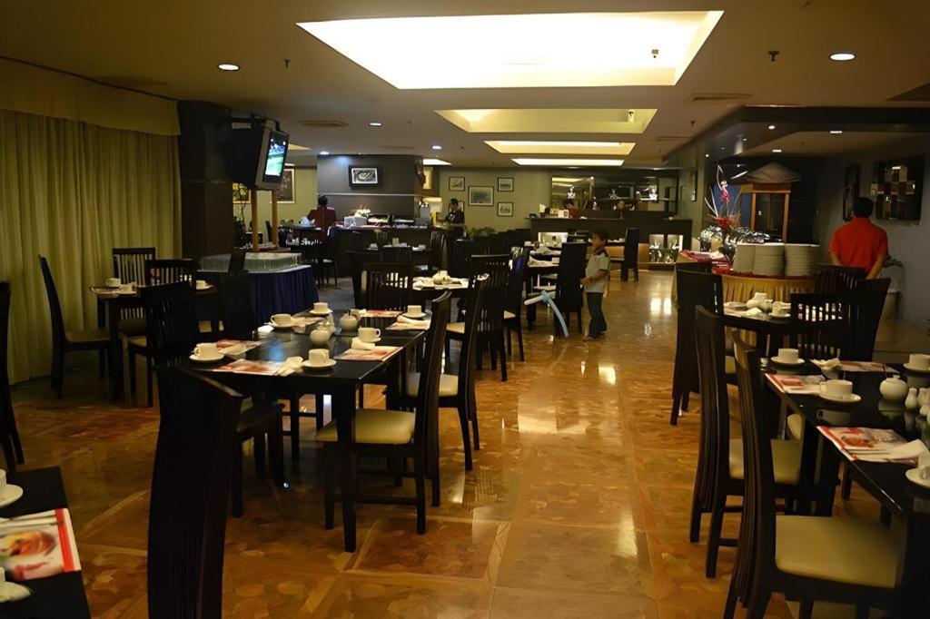 Grand Antares Hotel Medan Exterior photo